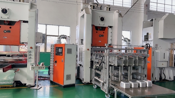 380V 50HZ एल्यूमीनियम पन्नी बॉक्स बनाने की मशीन इलेक्ट्रिक नियंत्रित Control