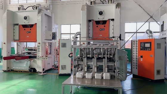 खरीदें 26KW कंप्रेसर शक्ति एल्यूमीनियम पन्नी प्लेट बनाने की मशीन 63 टन दबाव online manufacture