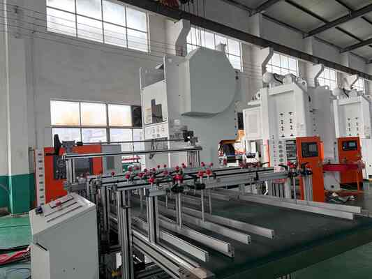 खरीदें LK-T80 ऑटोमैटिक बारबेक्यू 250ml एल्यूमीनियम पन्नी खाद्य कंटेनर बनाने की मशीन online manufacture