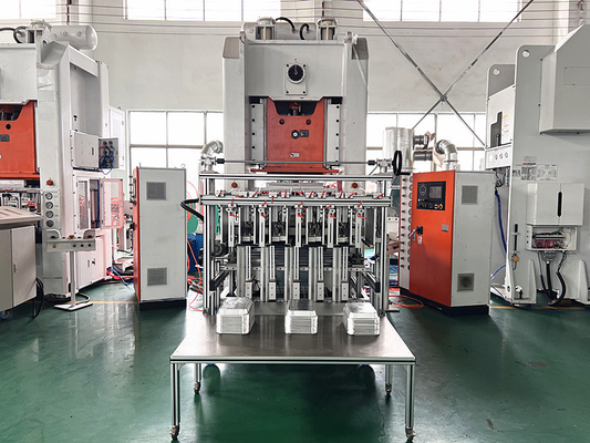 3 चरण 50HZ 380V एल्यूमीनियम पन्नी लंच बॉक्स बनाने की मशीन घरेलू 13Ton