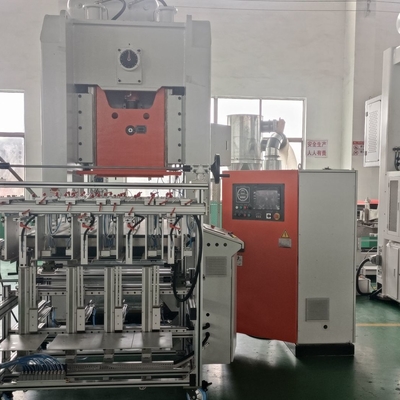पूरी तरह से स्वचालित SIEMENS मोटर एल्यूमीनियम पन्नी कंटेनर बनाने की मशीन 12000/एच क्षमता के साथ