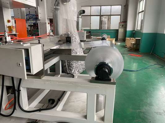 सुरक्षा द्वार और ऑटो-स्टॉप के साथ LK-T80 खाद्य कंटेनर पंचिंग मशीन पूरी तरह से ऑपरेटर सुरक्षा के अनुरूप