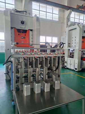 LK-T80 खाद्य कंटेनर पंचिंग मशीन ऊर्जा-कुशल लिथियम ग्रीस और संलग्न स्नेहन