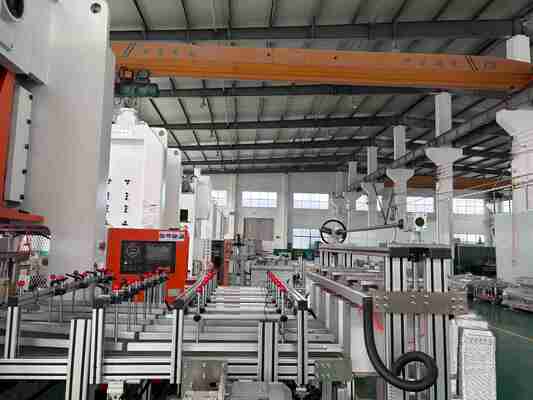 एलके-टी80 आयत खाद्य पैकेजिंग एल्यूमीनियम पन्नी कंटेनर घरेलू 0.08 मिमी बनाने की मशीन